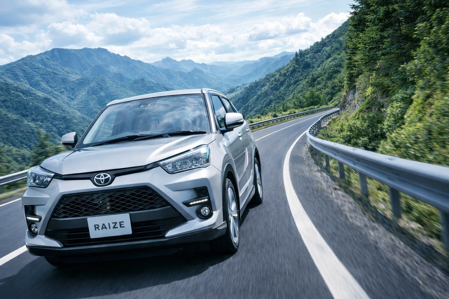 【2026年最新】トヨタ ライズで後悔する7つの理由と満足できる人の特徴｜ダイハツ不正・ヤリスクロスとの比較も解説