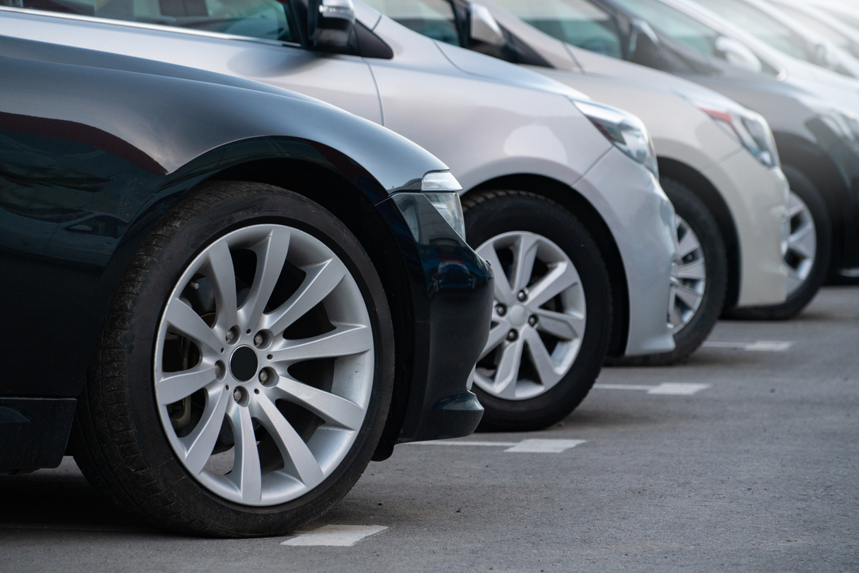 車のサブスクはやめとけ？後悔しないために知るべき全知識と賢い代替案